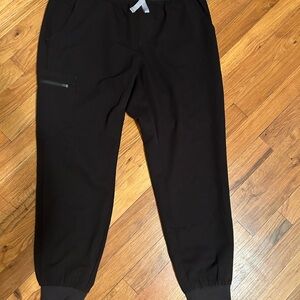 Figs Black Jogger Scrubs, MP